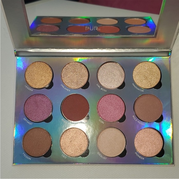 NIB PÜR Extreme Visionary 12-Piece Magnetic Eyeshadow Palette With Hemp - Picture 4 of 5